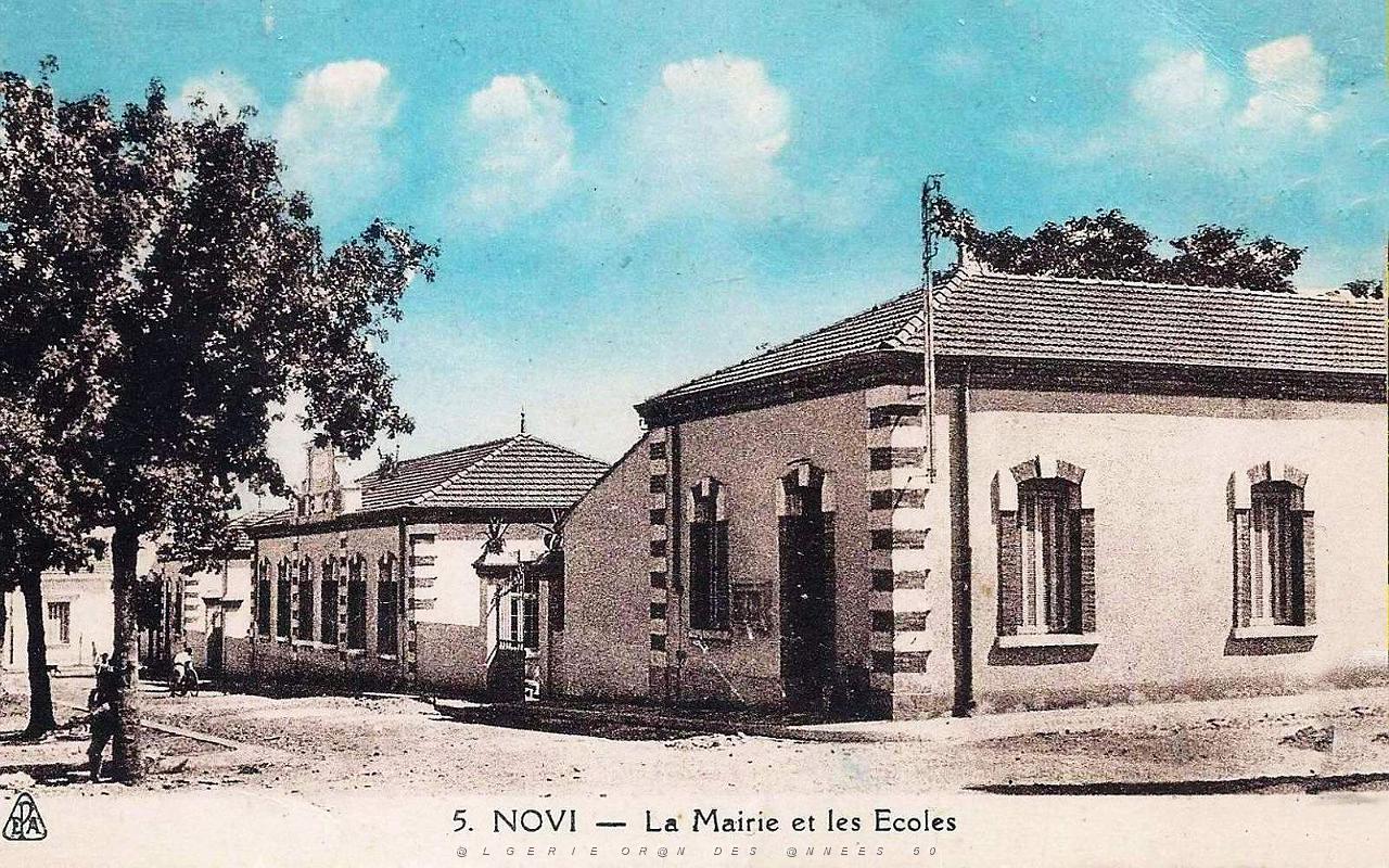 Novi - Mairie et Ecoles.jpg